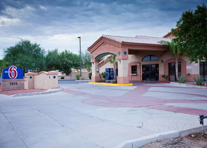 Apache Motel