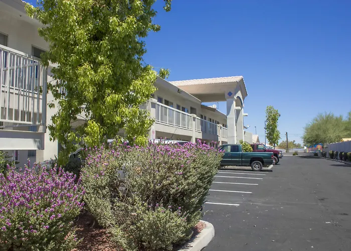 Apache Motel